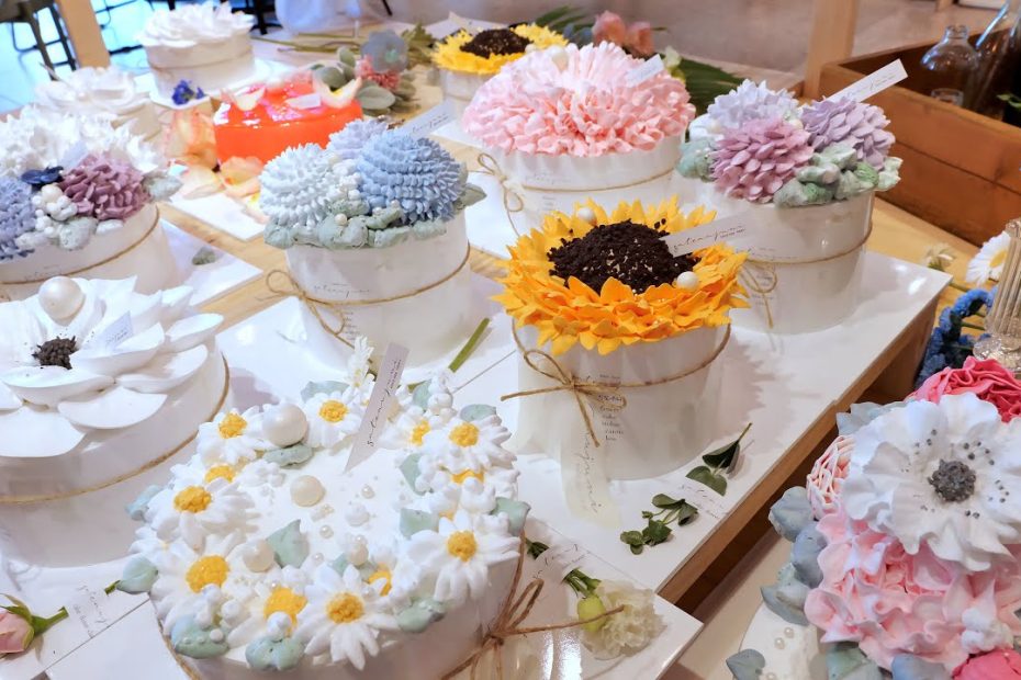 1평의 기적 ! 이제는 건물주 금손 사장님의 수제 생크림 꽃케익 청주 가토주니 | A cake more beautiful than flowers | Korean Dessert